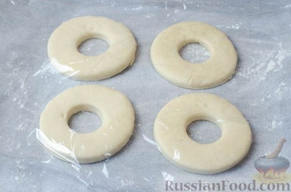 Кронаты, или Пончики из слоёного дрожжевого теста (на сковороде)