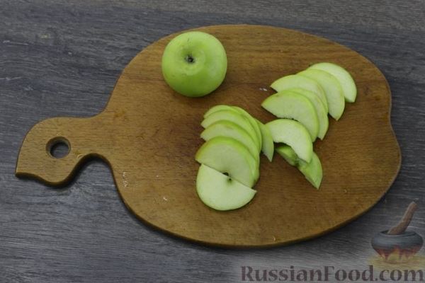 Мини-пирожки из творожного теста с яблоками